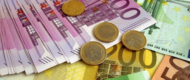 Money, money, money Editoriale 01