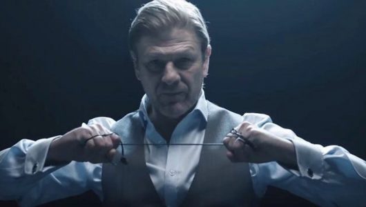 Hitman 2: il nuovo trailer di lancio vede protagonista Sean Bean