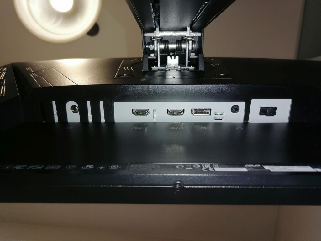 ASUS TUF GAMING VG27QM recensione