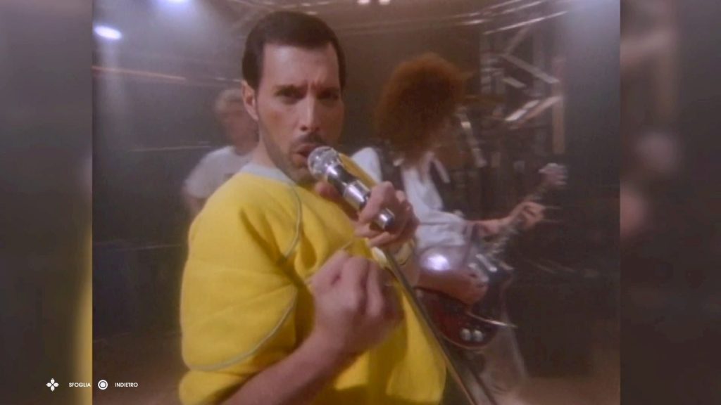 let's sing queen recensione