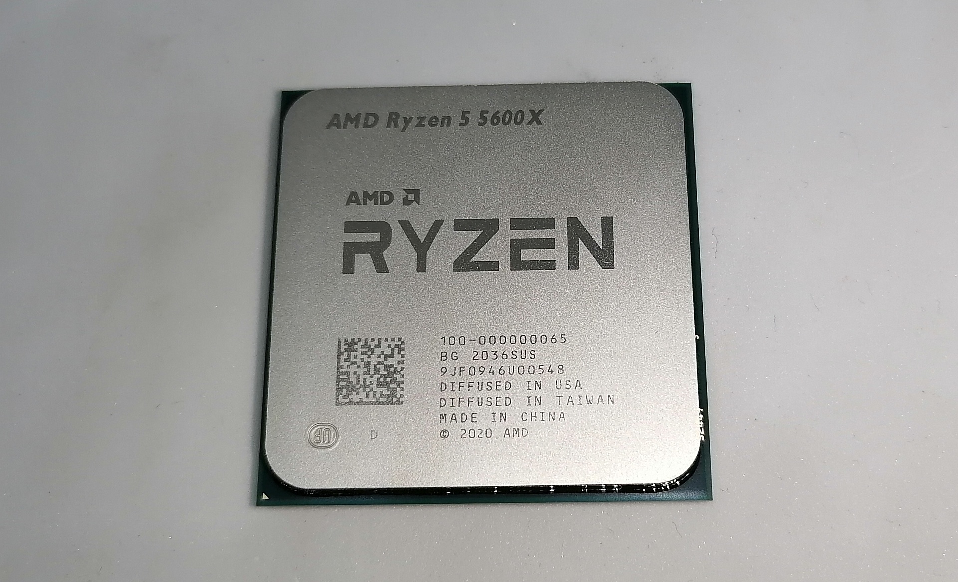 R 5 5600x. AMD Ryzen 5 5600x OEM. Процессор AMD Ryzen 5 5600x Box. Ryzen 5 5600x OEM упаковка. Процессор AMD Ryzen 5 5600x Box с кулером.