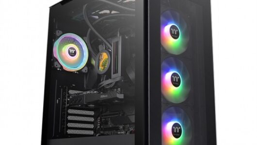 Thermaltake presenta i nuovi case Divider 550 TG Ultra