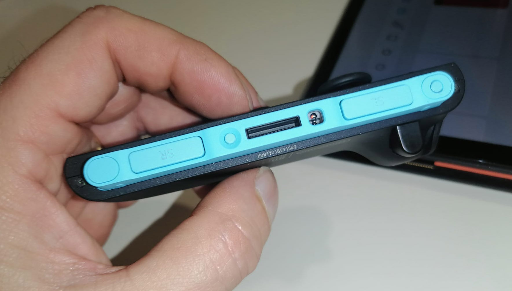 joy-con di taglio
